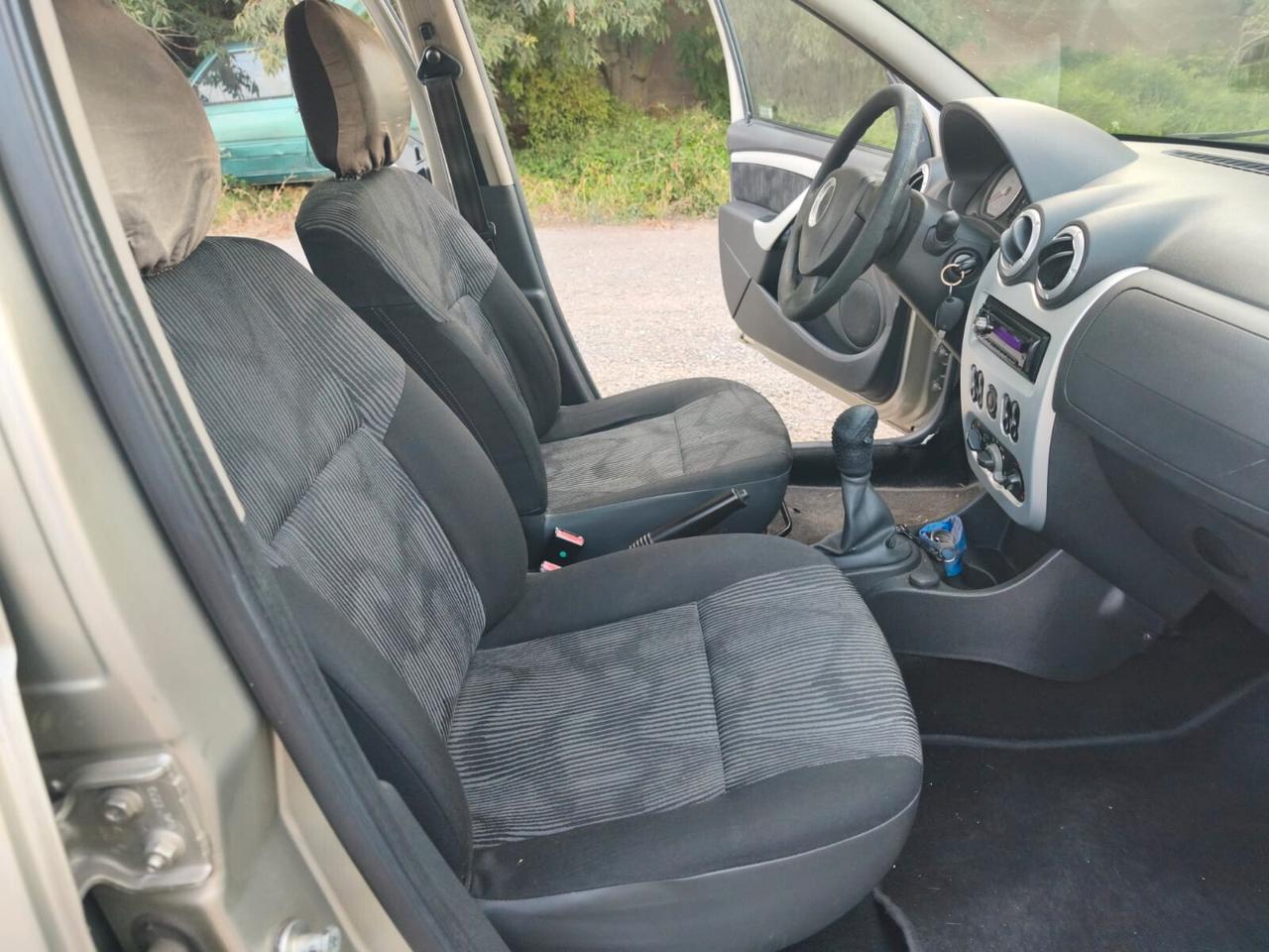 Dacia Sandero 2010---1.4 Benzina GPL Neopatentati