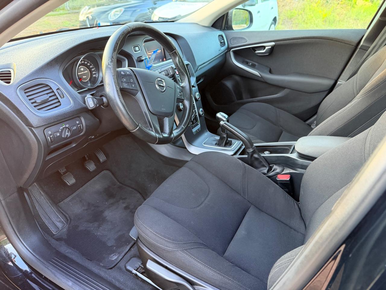 Volvo V40 D2 Inscripción 2.0 120cv 2018 MOTORE NUOVO