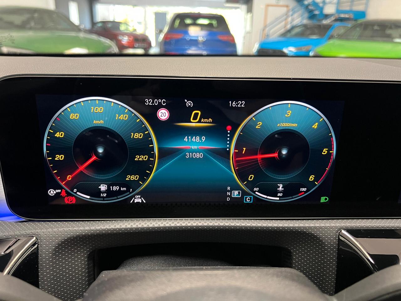 Mercedes-benz A 180 d AMG PREMIUM