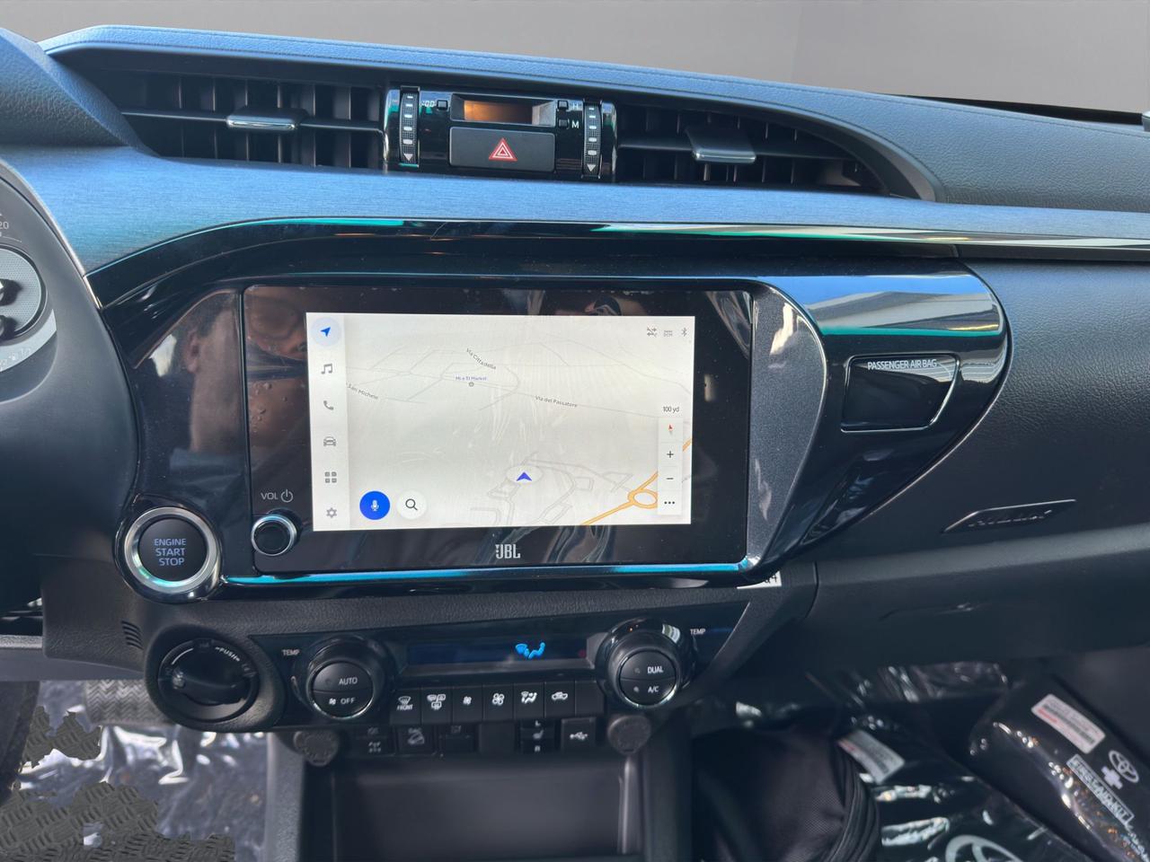 Toyota Hilux 2.4 d-4d double cab Invincible auto