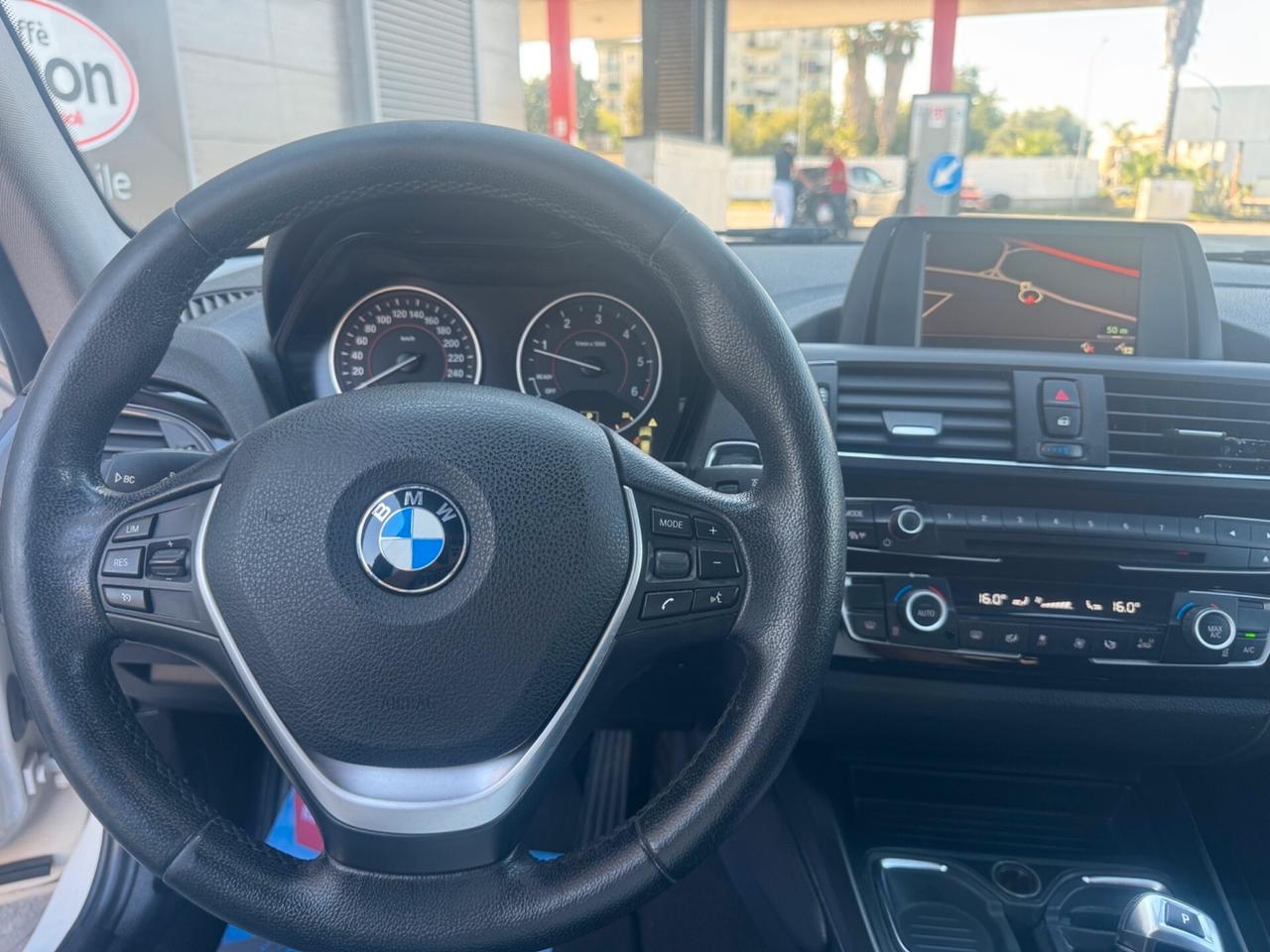 Bmw 118d 5p. Sport Automatico
