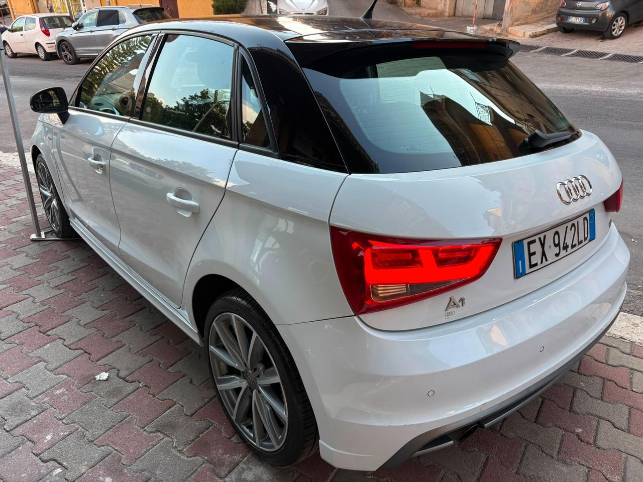 Audi A1 SPB 1.6 TDI S line edition