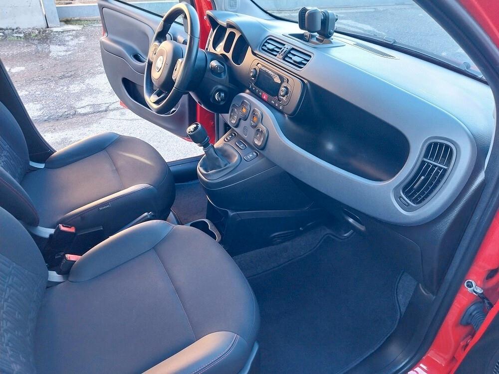 Fiat Panda 1.0 FireFly S&S Hybrid Red Cross