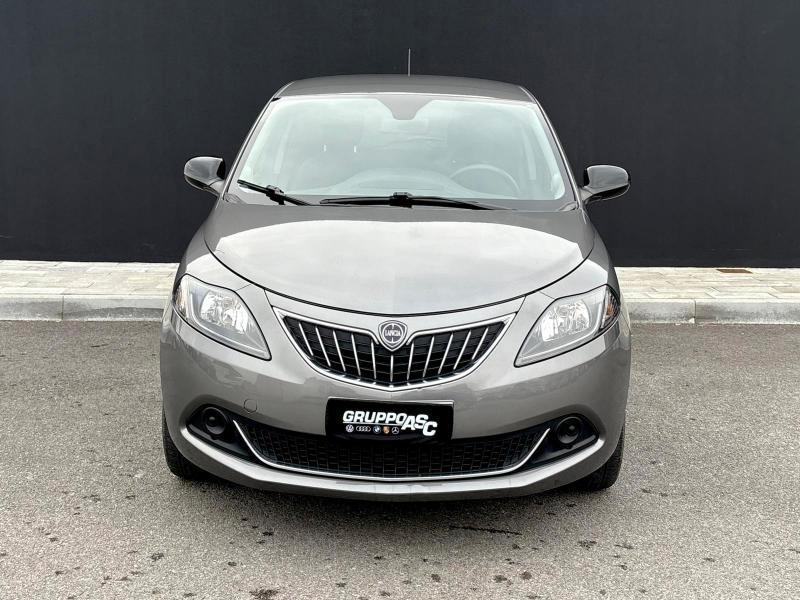 Lancia Ypsilon 1.0 firefly hybrid Gold s&s 70cv ADATTA NEOPATENTATI