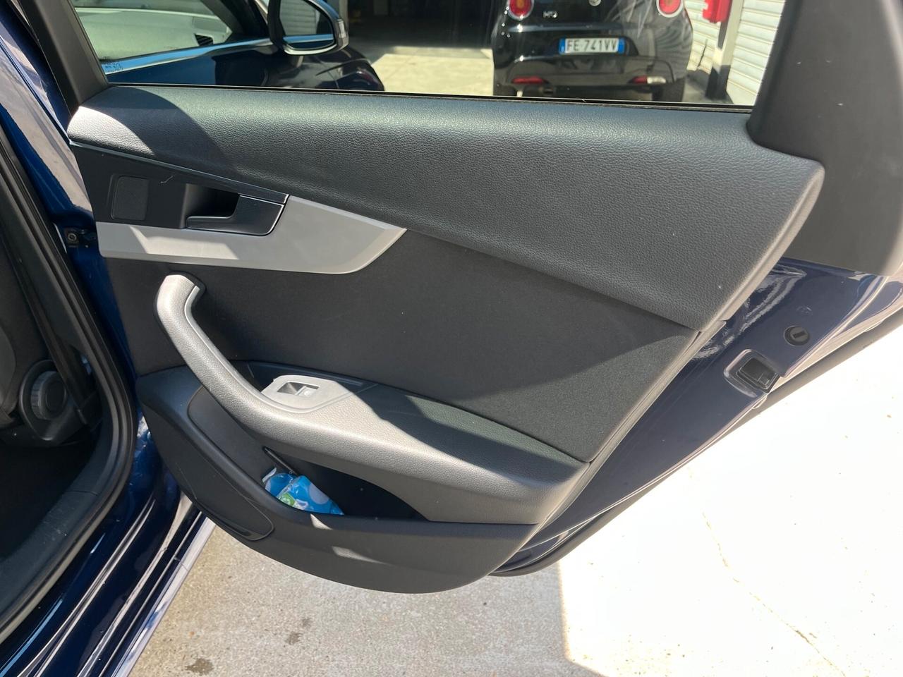 Audi A4 Avant 40 TDI quattro S tronic edition