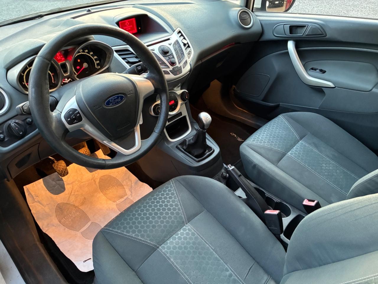 Ford Fiesta 1.2 82CV Titanium Sport