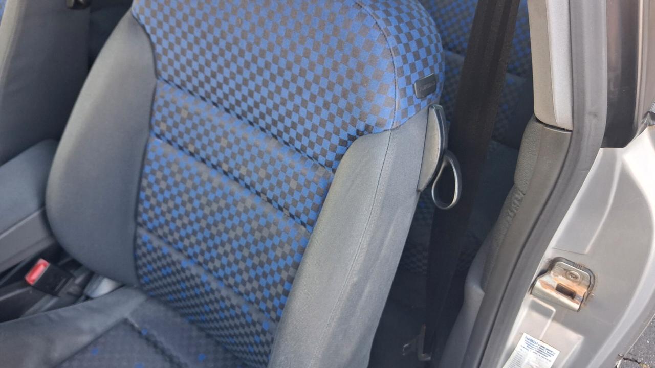 Audi A3 1.8 20V cat 3p. Ambiente