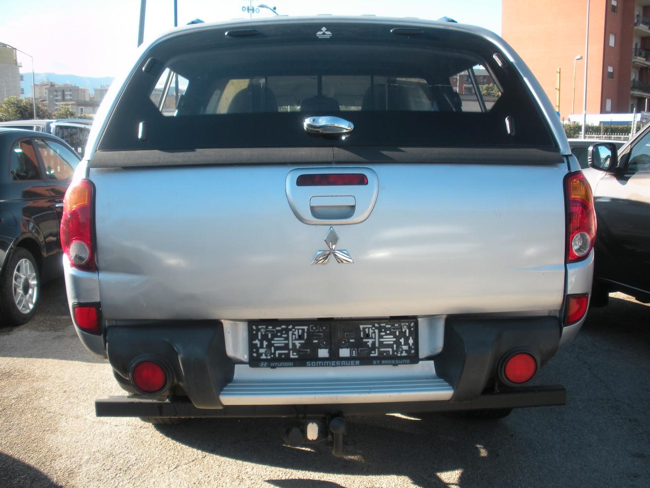 Mitsubishi L200 2.5 DI-D/136CV Double Cab Intense ''LINE''