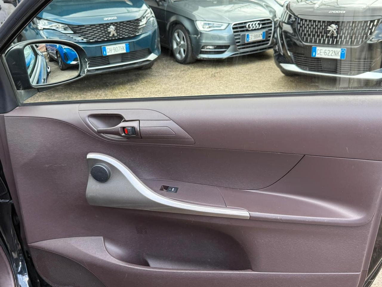 TOYOTA iQ 1.0 68CV AUTOMATICA 120000KM