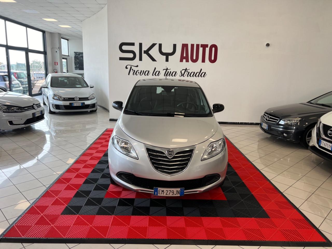 Lancia Ypsilon 1.2 69 CV 5 porte S&S Silver