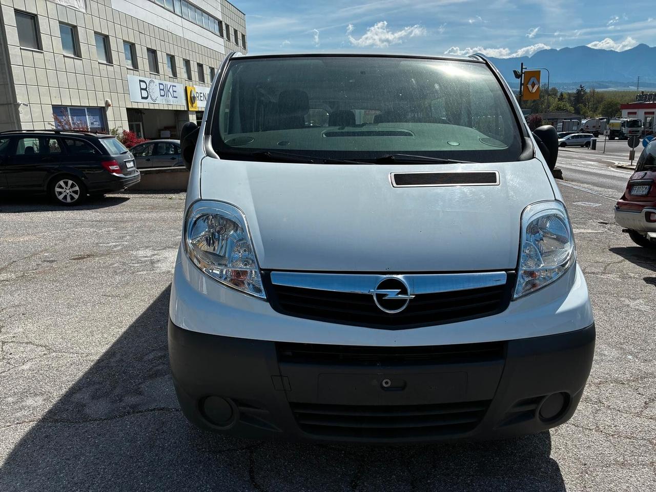 OPEL VIVARO 9POSTI 2.0 DCI PASSO LUNGO - GANCIO TRAINO