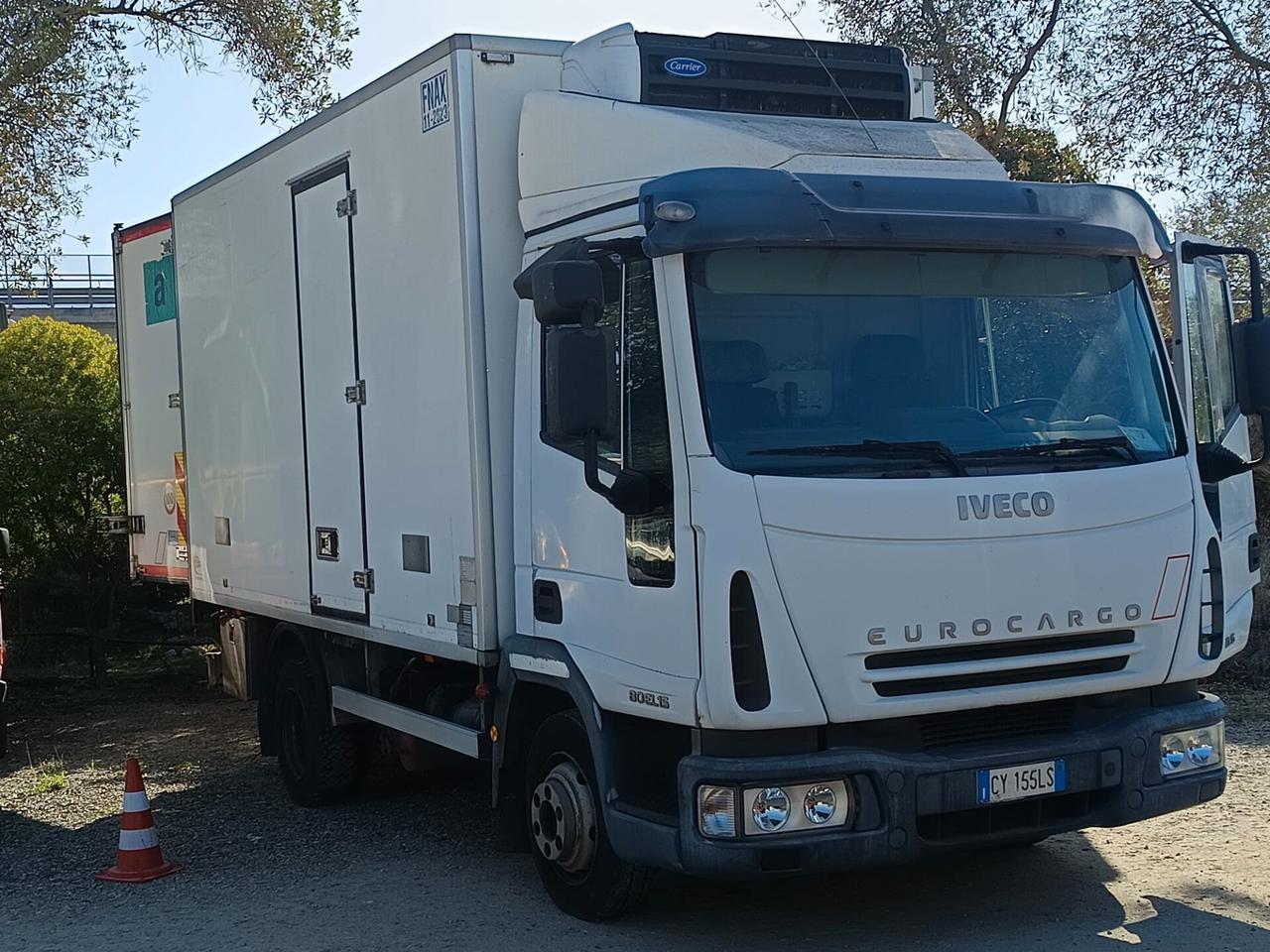 Iveco isotermico con gruppo frigorifero 2005 - 3.9 diesel Lb automobili