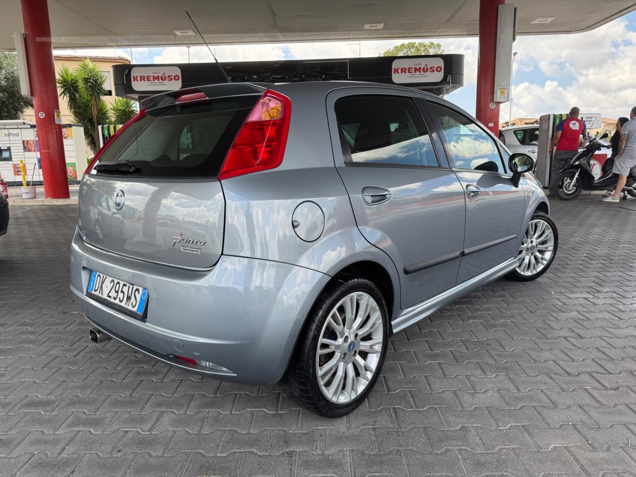 Fiat Grande Punto 1.4 Starjet 16V 5 porte Sport