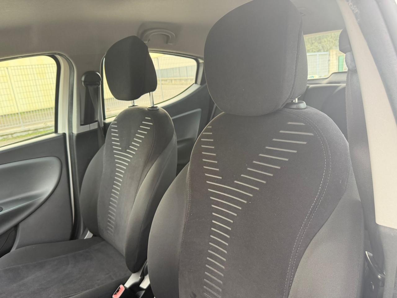 Lancia Y 1.3 MJT Platinum 117000 km GARANZIA 12 m