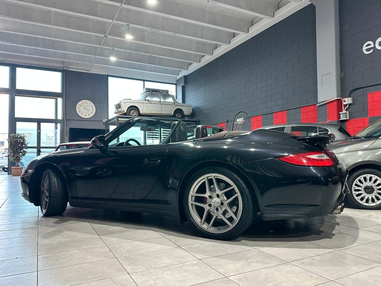 Porsche 911 Carrera 4 Cabriolet