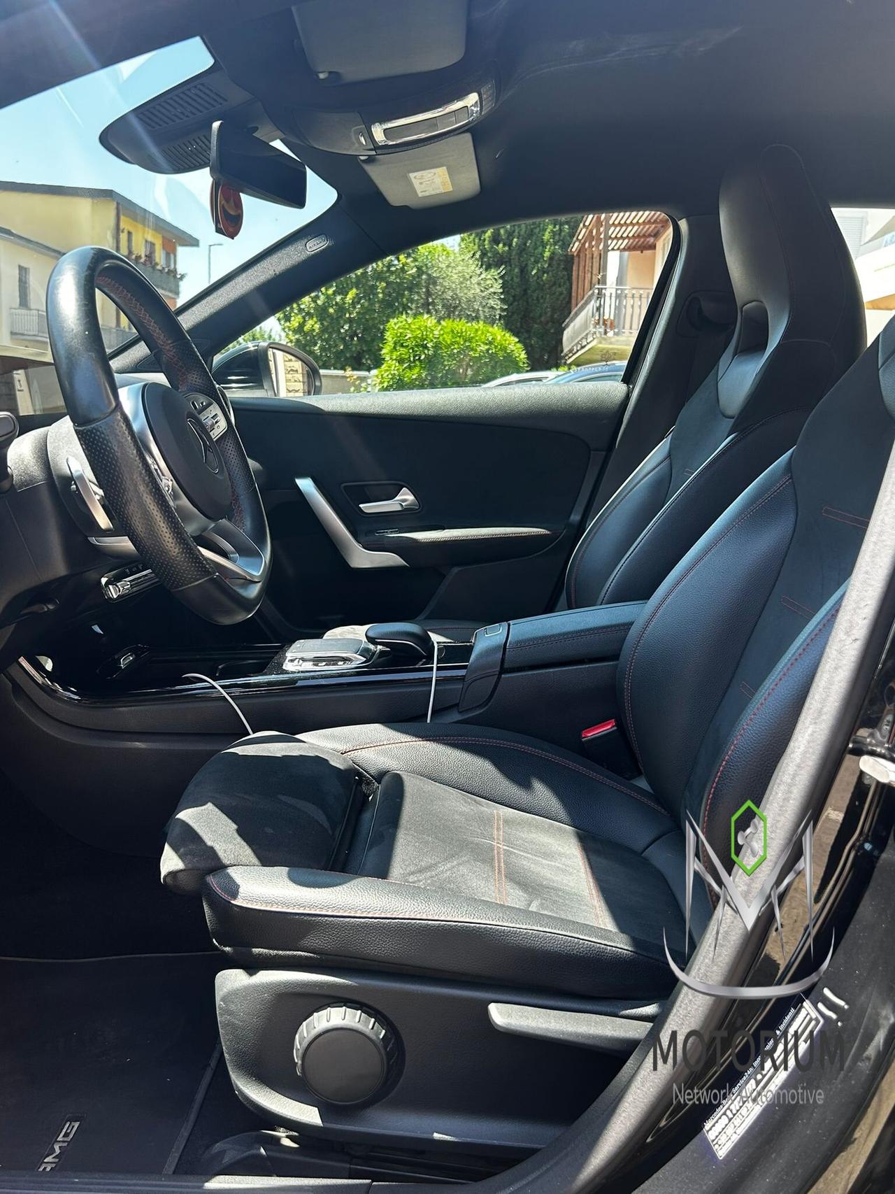 Mercedes-Benz A180 Premium AMG