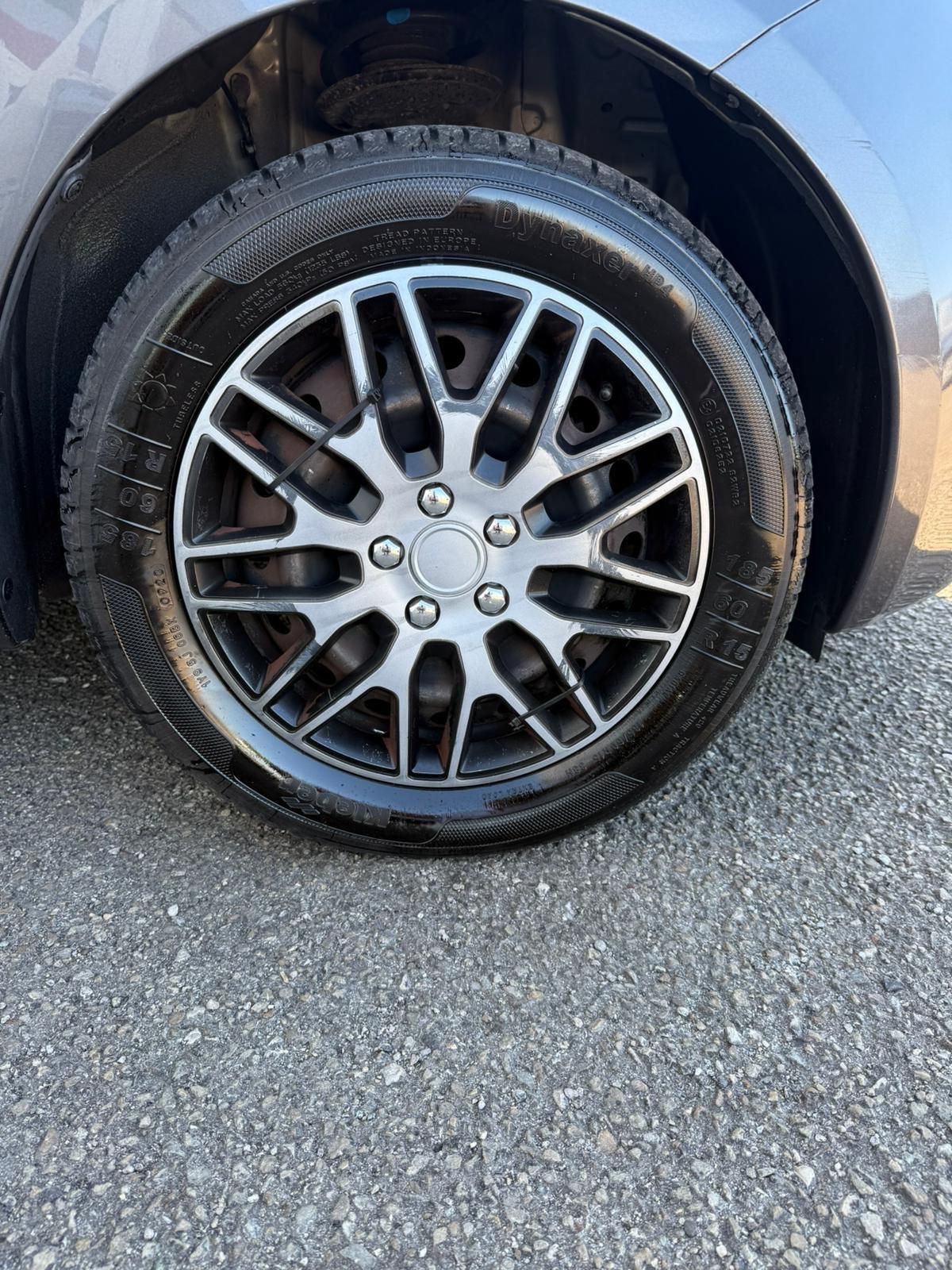 Toyota Yaris 1.3 - BENZINA-NEOPATENTATI