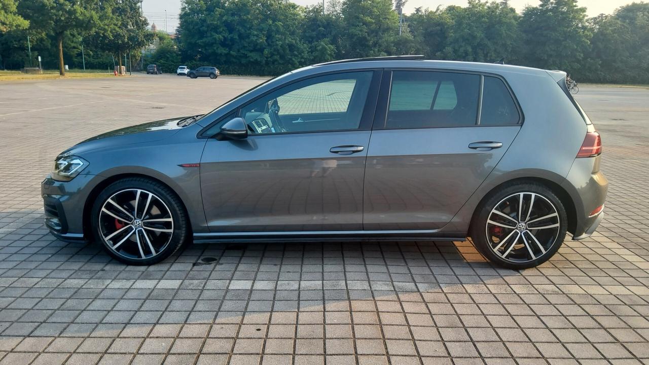 Volkswagen Golf GTD 2.0 TDI DSG 5p. BlueMotion Technology