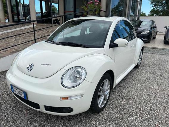 VOLKSWAGEN New Beetle 1.6