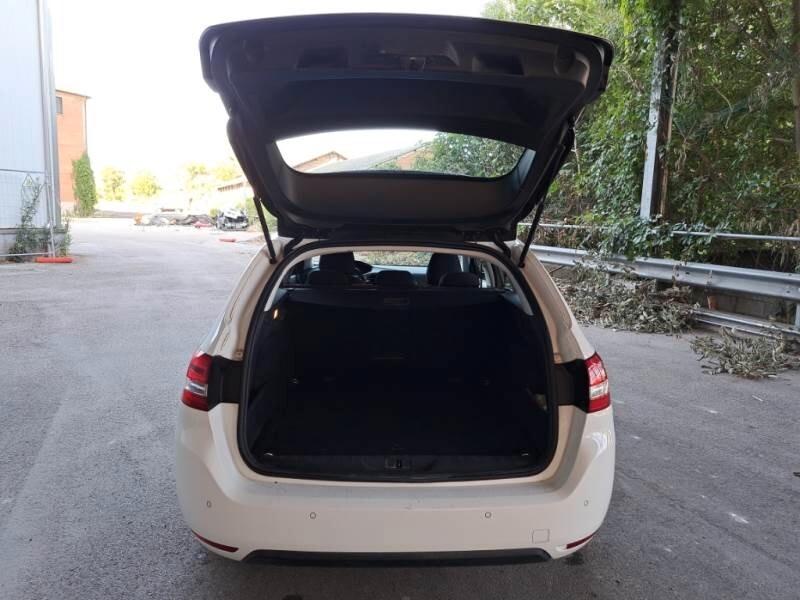 Peugeot 308 BlueHDi 100 S&S SW Business IVA ESPOSTA