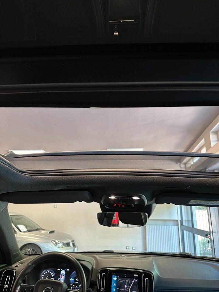 XC40 T5 1.5 R-design Hybrid Full Optional