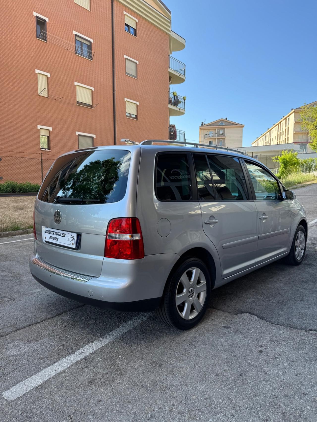 Volkswagen Touran 2.0 TDI 136CV Highline