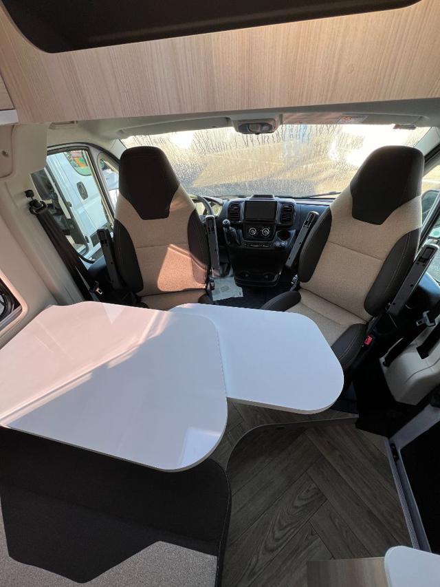 CHAUSSON V697 FIRST LINE