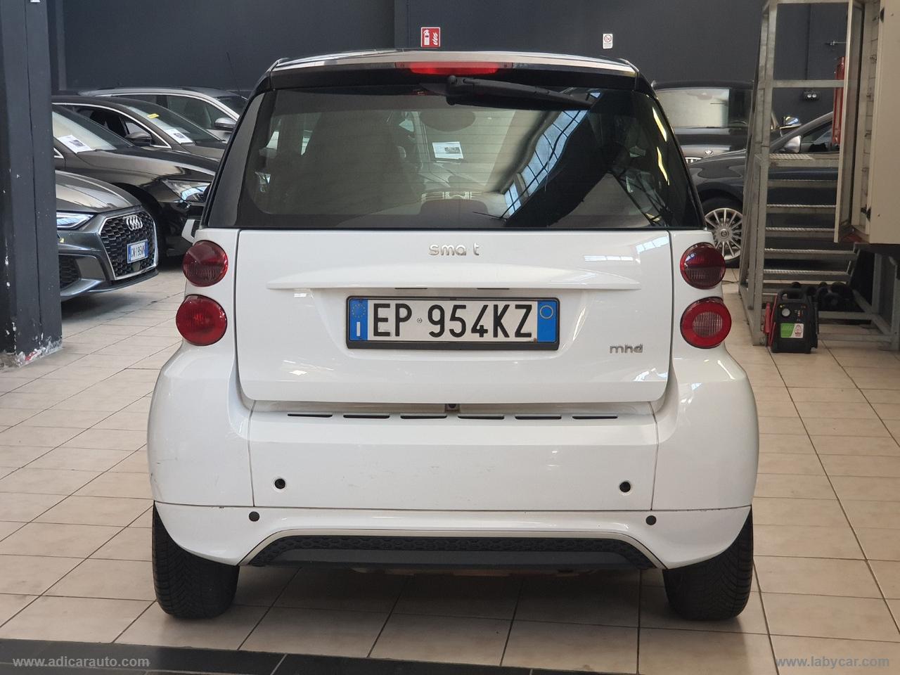 SMART fortwo 1000 52 kW MHD coupé