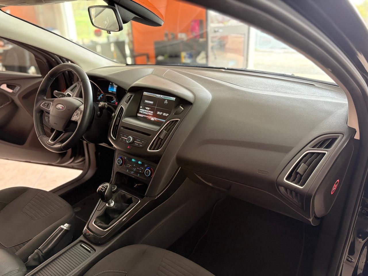 Ford Focus 1.5 TDCi 120 CV Titanium permute finanziamenti