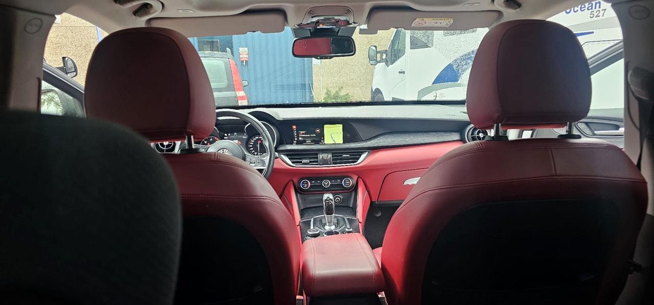 Alfa Romeo Stelvio 2.2 Turbodiesel 210 CV AT8 Q4 Super