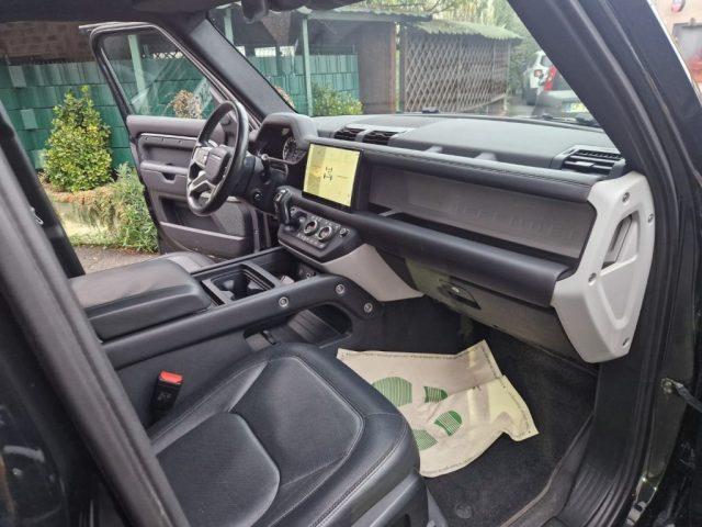 LAND ROVER Defender 110 3.0D I6 300 CV AWD X-Dynamic