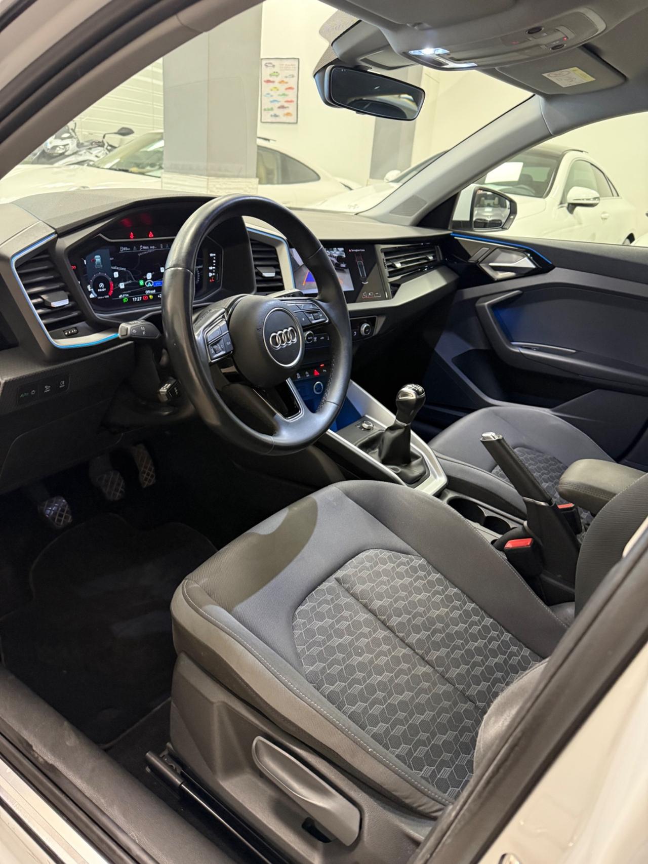 Audi A1 allstreet 35 TFSI Identity Contrast