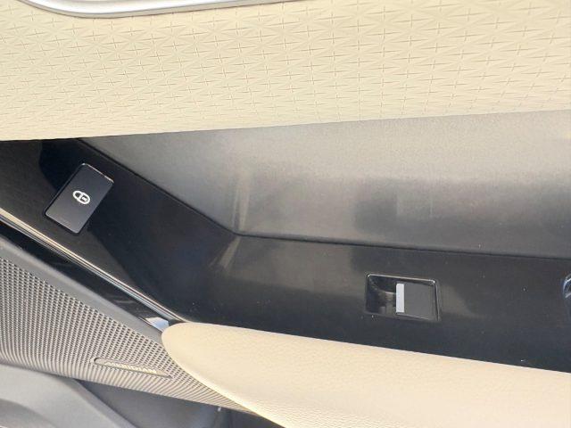 LAND ROVER Range Rover Velar 2.0D I4 240 CV S POCHI CHILOMETRI