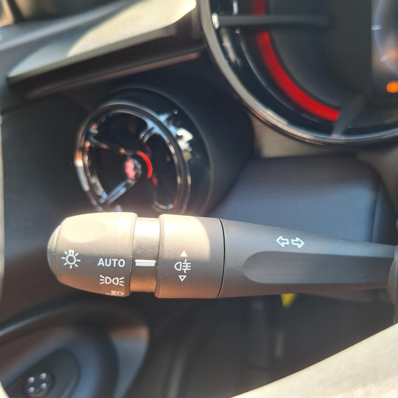 Alfa Romeo Junior 1.2 Hybrid 145cv Edct6 Speciale