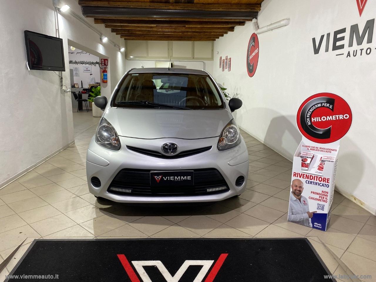 TOYOTA Aygo 1.0 12V VVT-i 5p. Tobasco