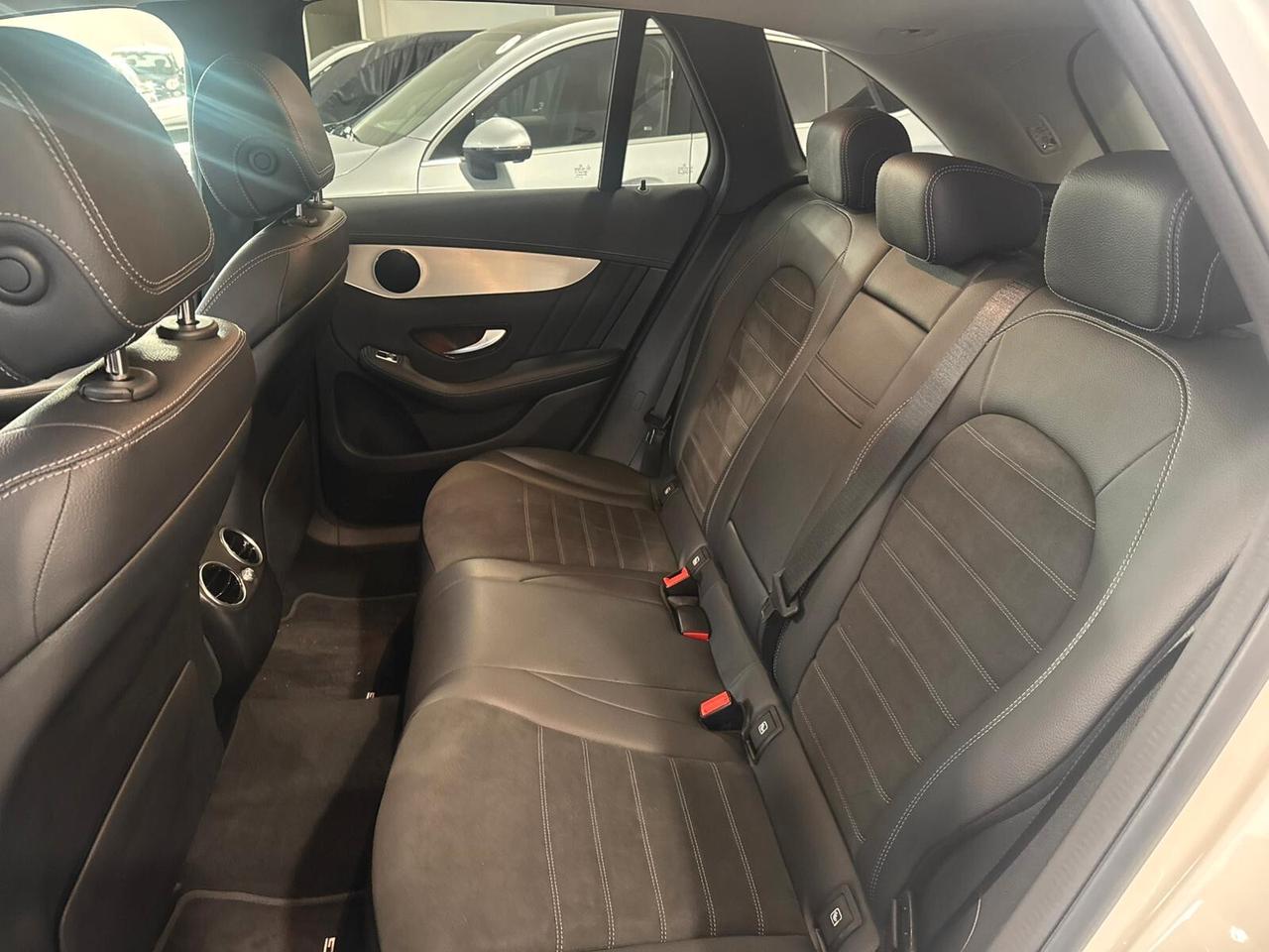 Mercedes-Benz GLC 200 d 4Matic Premium AMG Line/19"/PNEUM/FULL LED