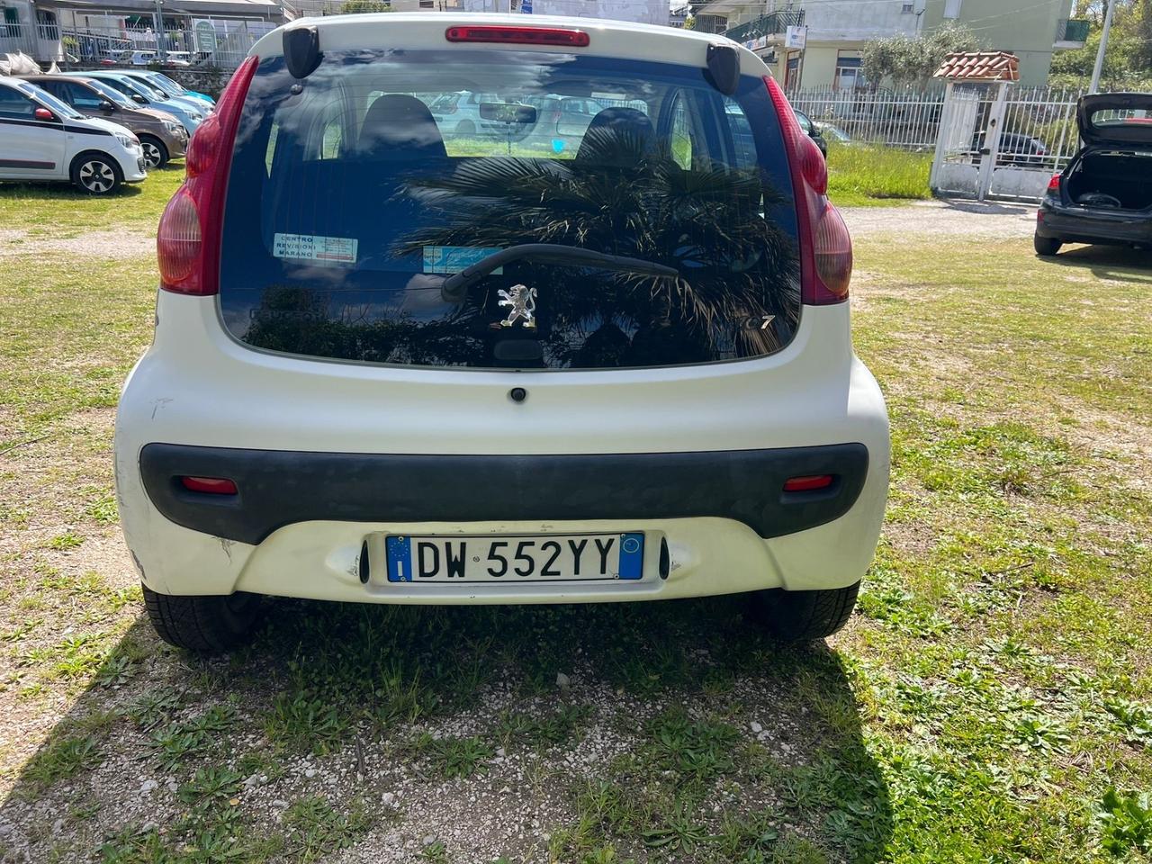 Peugeot 107 1.4 HDi 3p. Plaisir