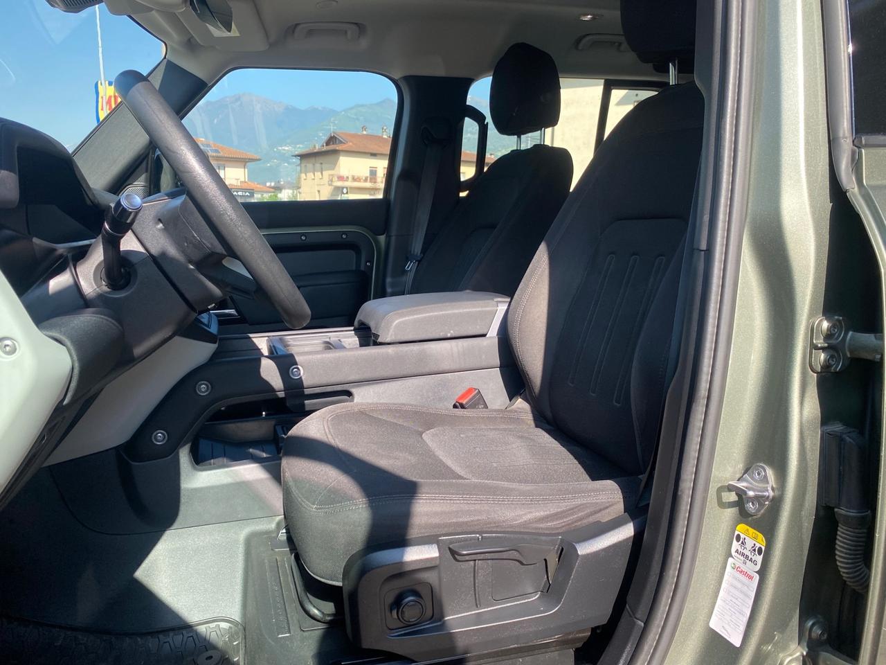 Land Rover Defender 110 2.0 SD4 AWD Auto 7 POSTI