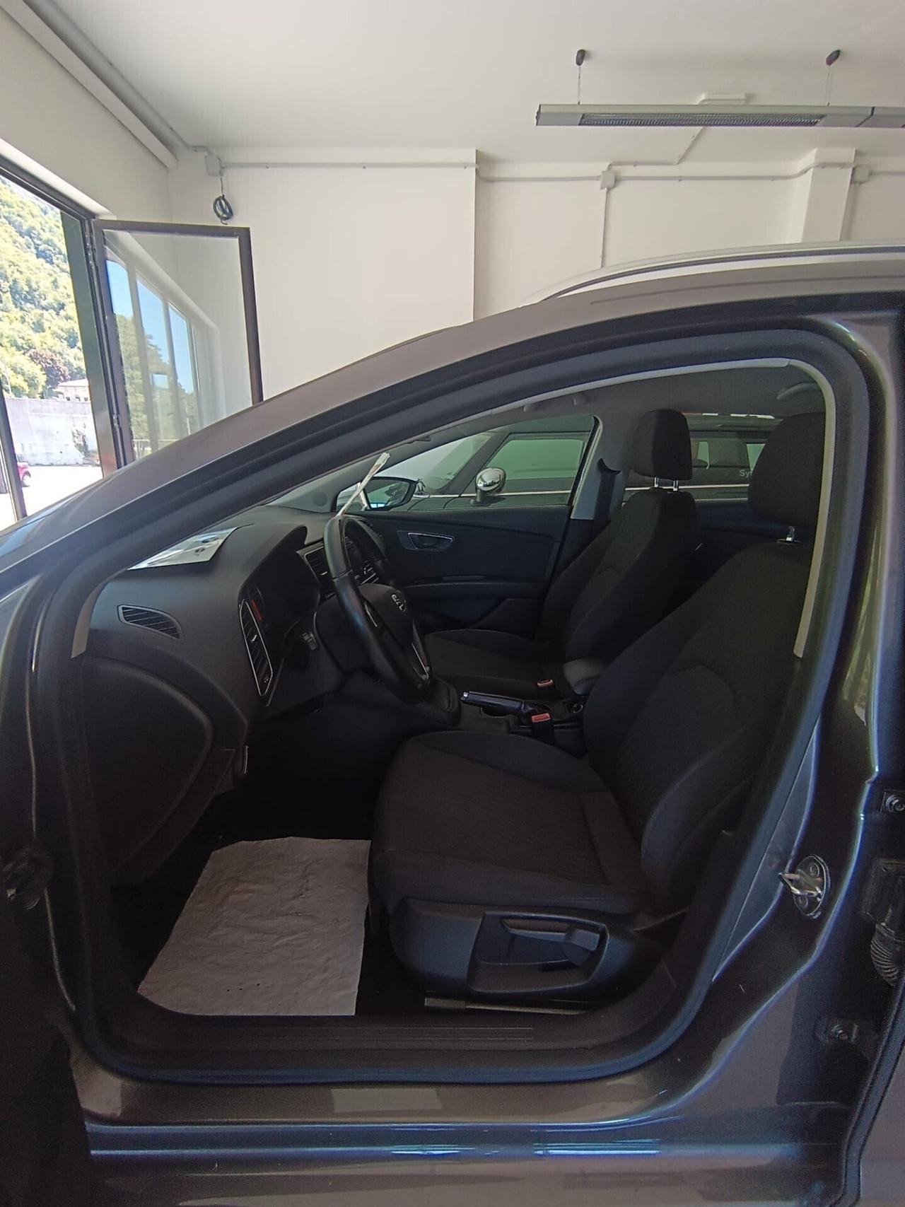 Seat Leon 1.6 TDI ST Style OK NEOPATENTATI