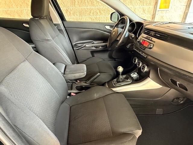 Alfa Romeo Giulietta 1.6 JTDm-2 Distinctive
