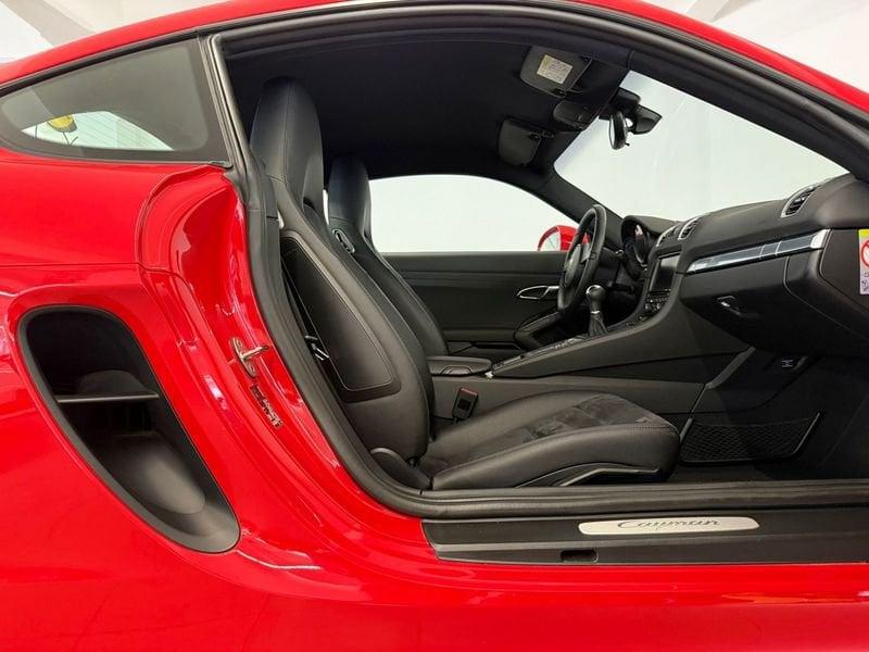 Porsche Cayman 2.7