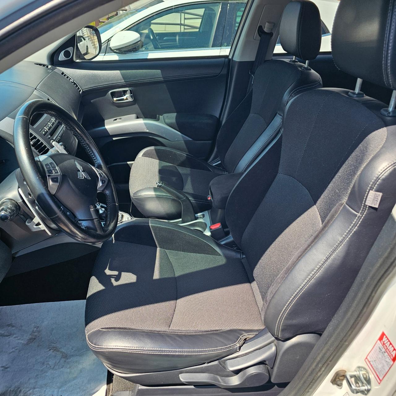 Mitsubishi Outlander 2.2 DI-D TC-SST Instyle DPF 7p