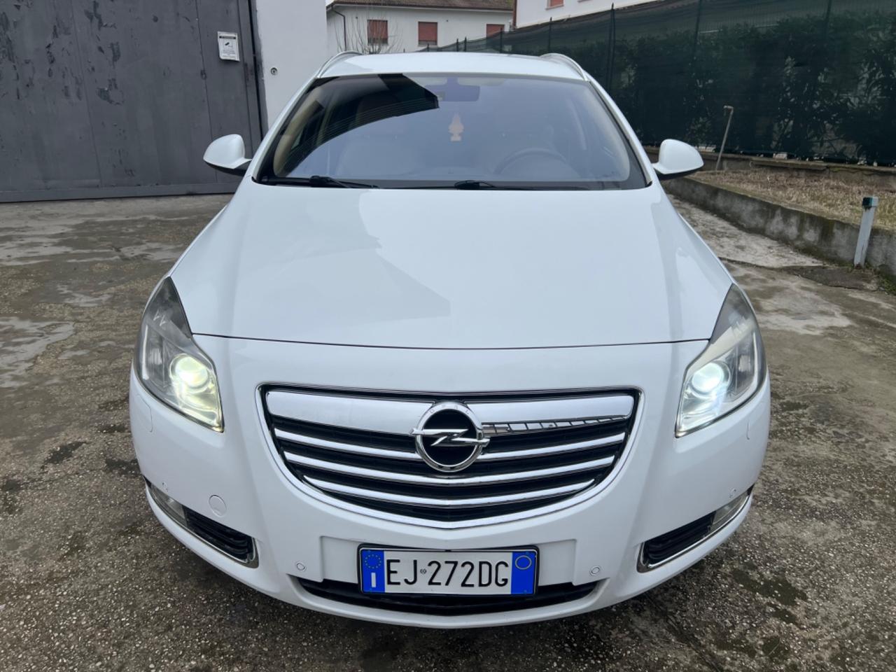 OPEL INSIGNIA AUTOMATICA DIESEL MODELLO SPORT FULL OPTIONAL
