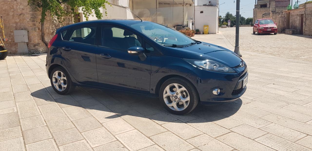 Ford Fiesta 1.4 TDCi 70CV 5 porte Titanium UNICO PROPRIETARIO