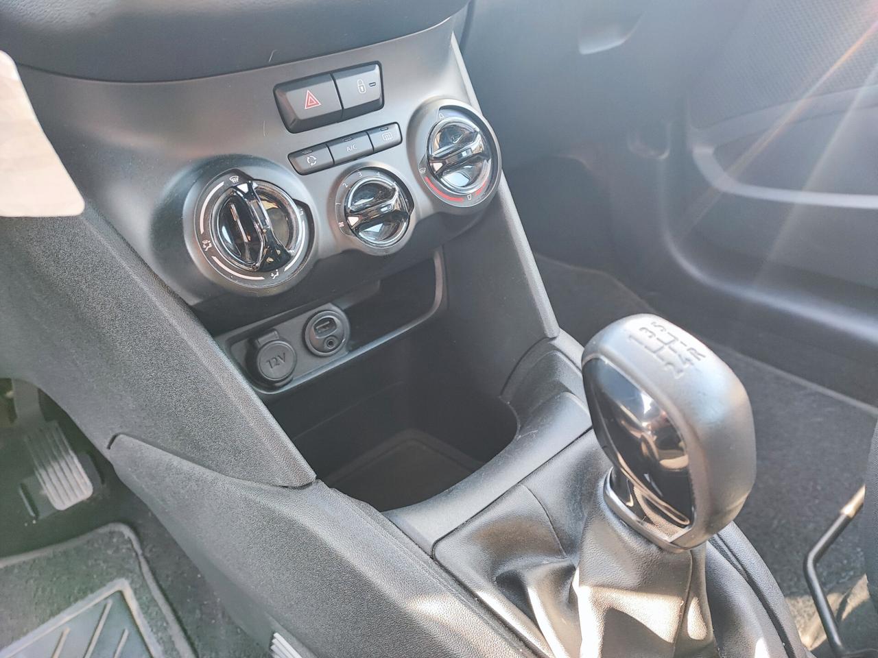 Peugeot 208 1.4 HDi 68 CV 5 porte Allure