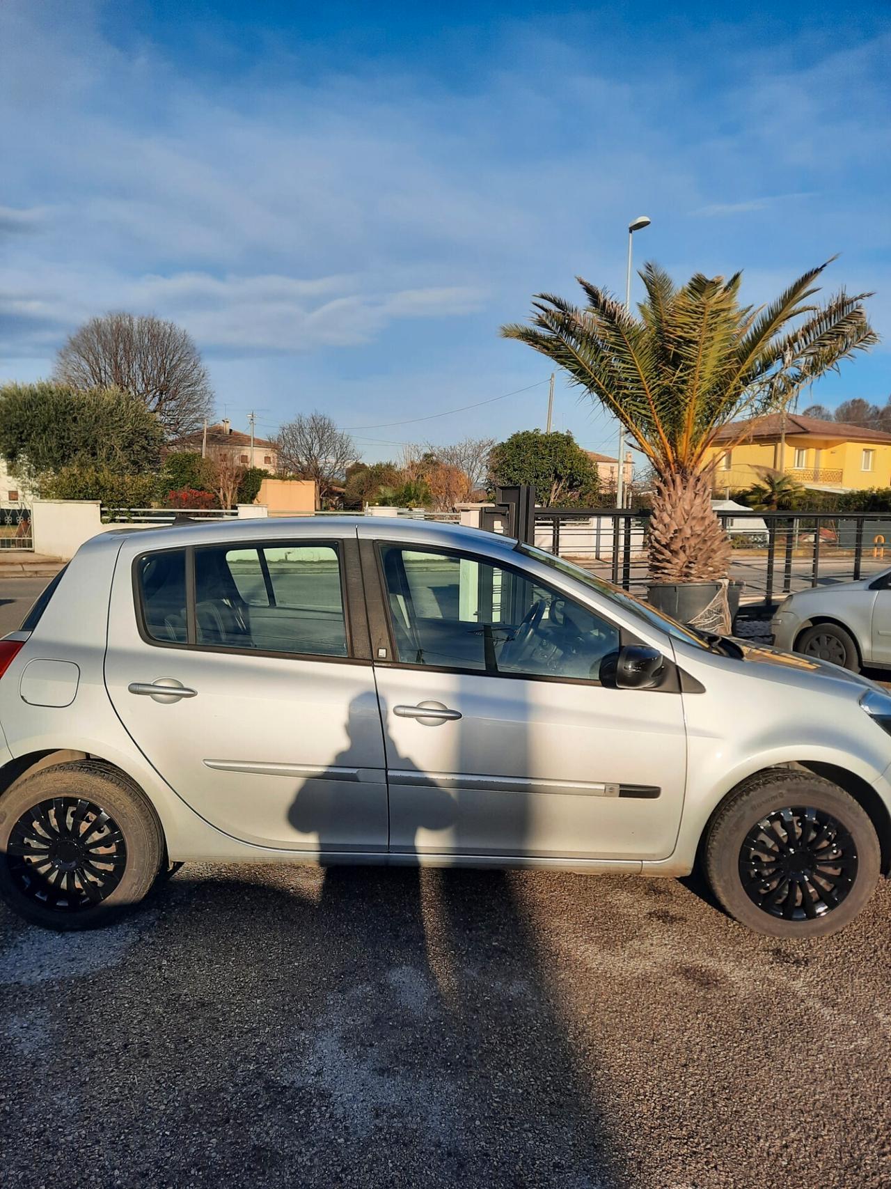 Renault Clio 1.2 16V 5 porte Dynamique OK NEOPATENTATI