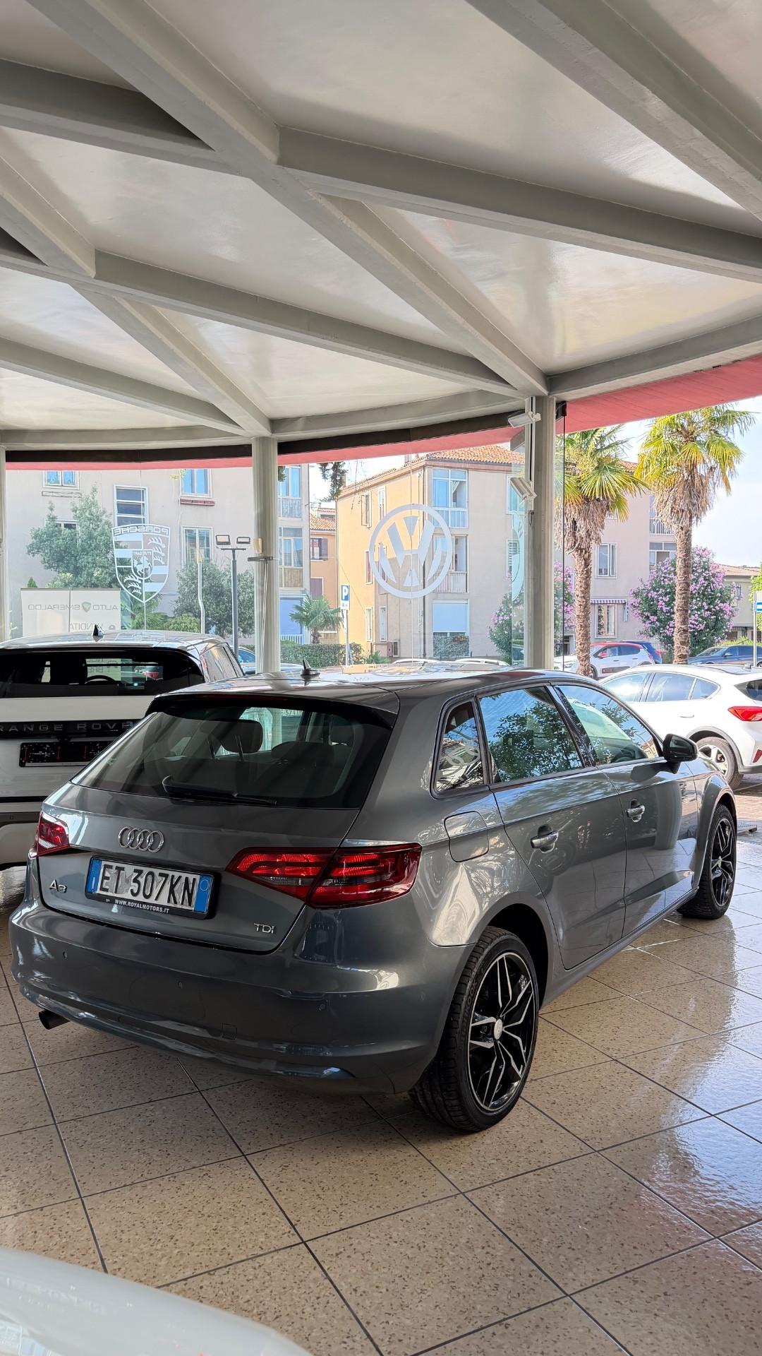 Audi A3 1.6 TDI clean diesel S tronic Young