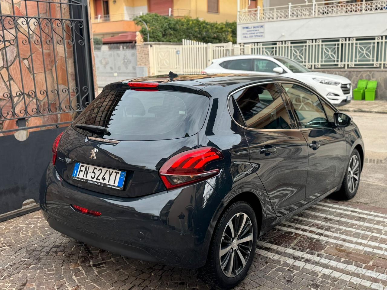 Peugeot 208 PureTech 82 5 porte Allure