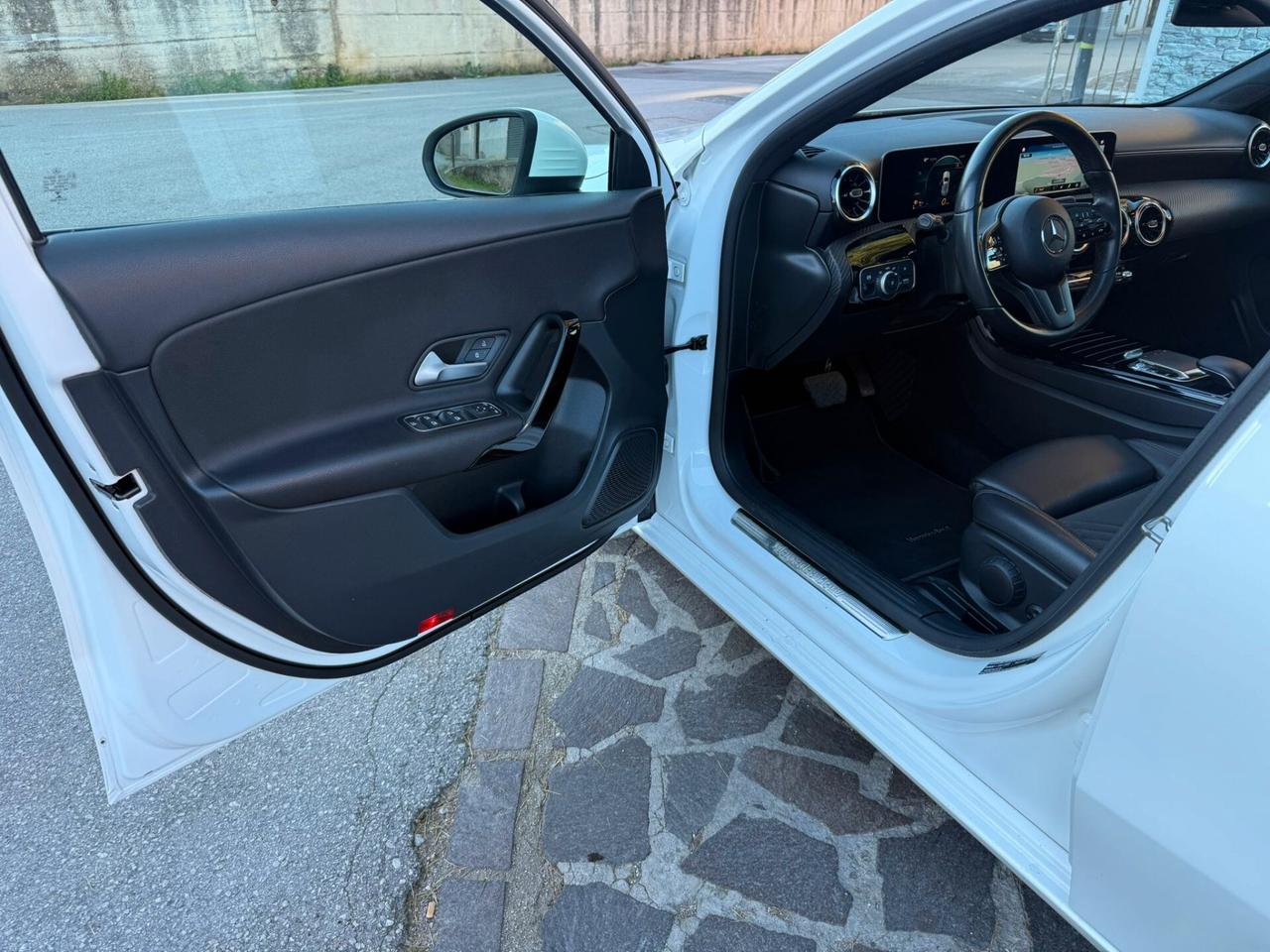 Mercedes Classe A 180d 116cv TETTO VIRTUAL 2018