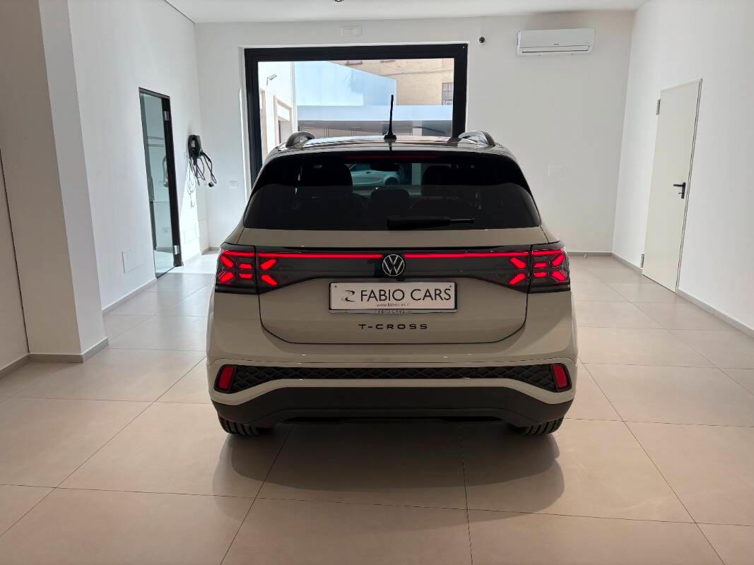 Volkswagen T-Cross 1.0 tsi R-Line 115cv